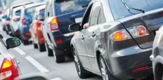 Auto a benzina e diesel: arriva la data dello stop ufficiale dal Parlamento Europeo