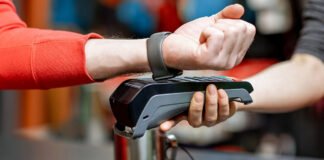 Pagamenti elettronici: aumentano quelli effettuati con smartphone e wearable