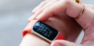 Il mercato dei wearable cresce ancora: Huawei conquista la vetta, Apple accelera Google impone la migrazione degli account Fitbit: obbligo entro il 2026 e rischio perdita dati
