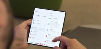 Galaxy Z Fold7, Samsung raddoppia la resistenza del display: 500.000 pieghe certificate Samsung Galaxy Z Fold 7 sarà il pieghevole più sottile sul mercato