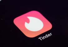 Tinder introduce l’intelligenza artificiale per analizzare le foto degli utenti