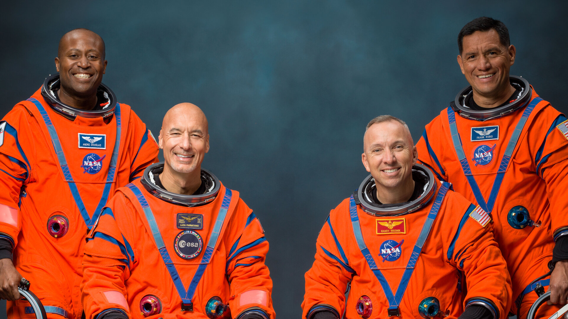 Luca Parmitano nominato pilota per Artemis III. Scopri i suoi record e la sua incredibile carriera nel mondo dell'astronautica.