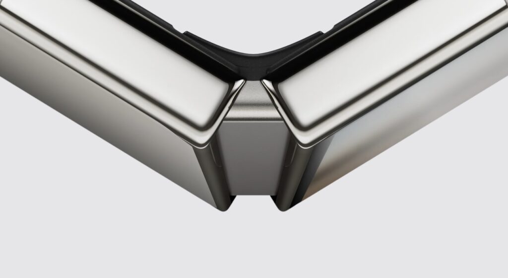 iPhone Duo inaugura l'era dei pieghevoli Apple con doppio display, A20 Pro a 2 nm, 32 core neurali, fotocamera Fusion da 48 MP e autonomia fino a 45 ore.