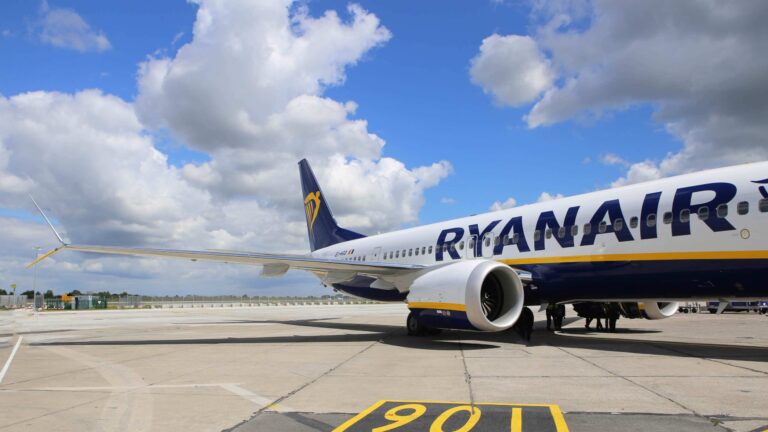 Approfitta della promozione Ryanair per Halloween: voli a partire da 16,99€ prenotabili entro il 28 ottobre per viaggi dal 1 novembre al 17 dicembre.